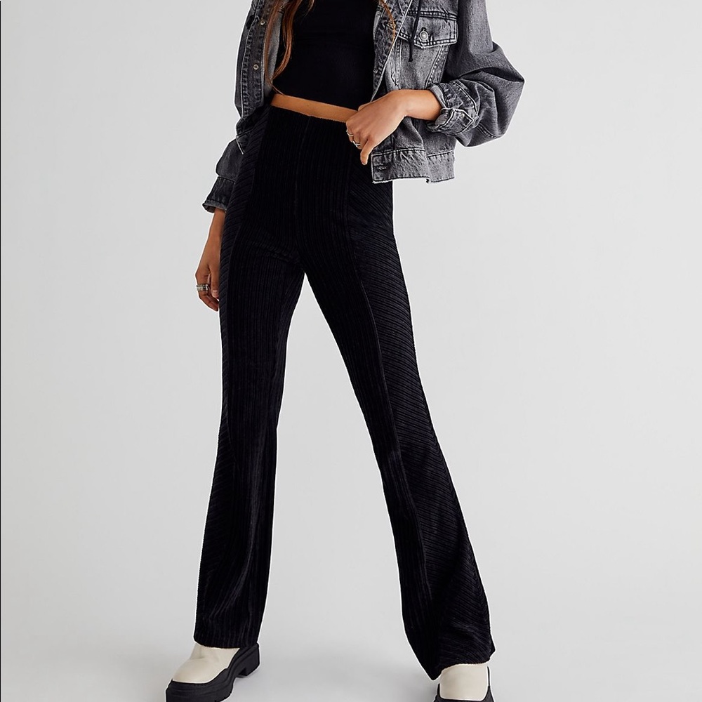 Free People Slim Velvet Flare Pants. Size small. Worn once.
